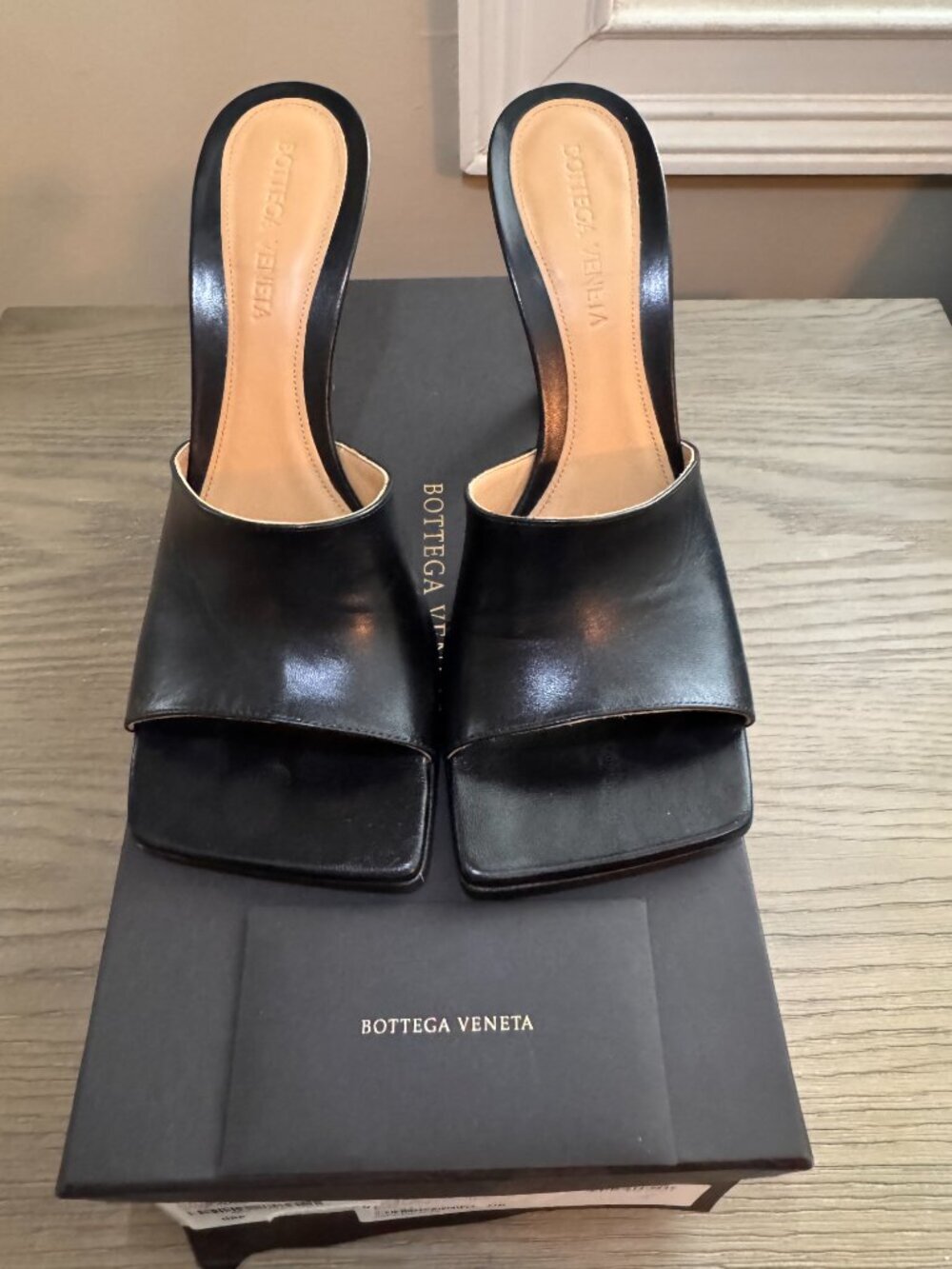 Bottega Veneta Stretch Mule 90 Black Leather Heels 36.5 Like New Worn Once - Picture 4 of 7